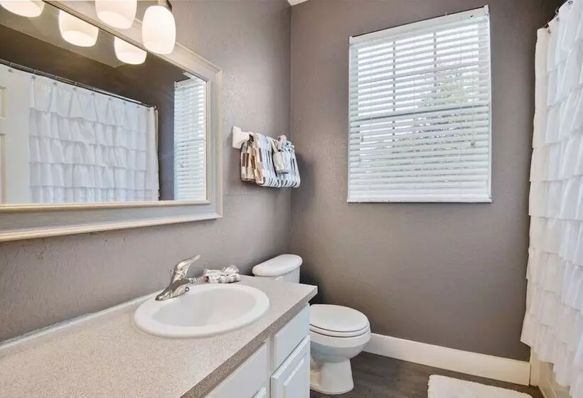 Five Star Vacation Homes