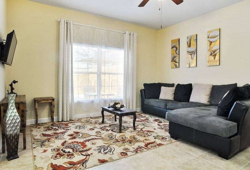 Five Star Vacation Homes