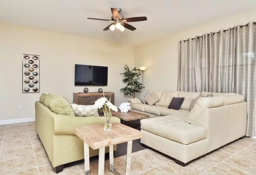 Five Star Vacation Homes