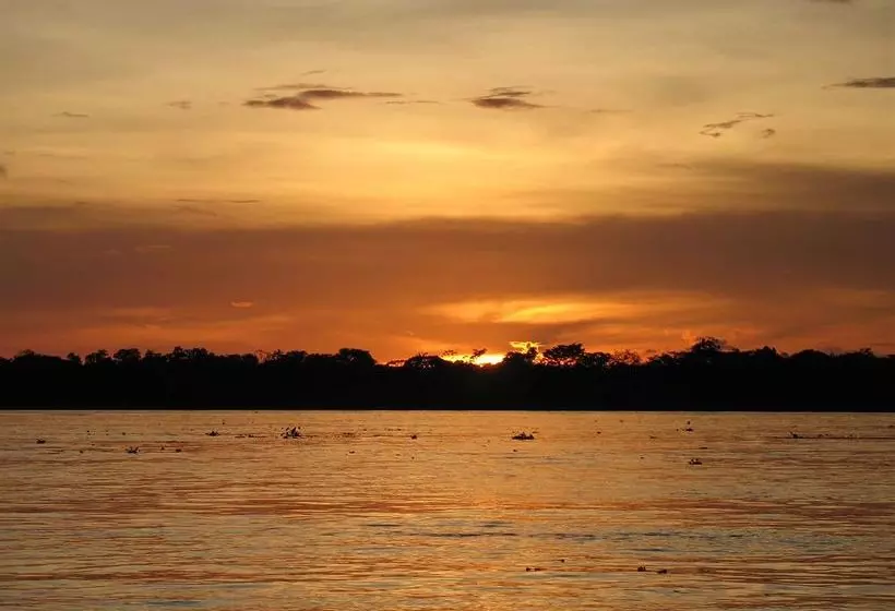Hotelli Amazonas Sinchicuy Lodge