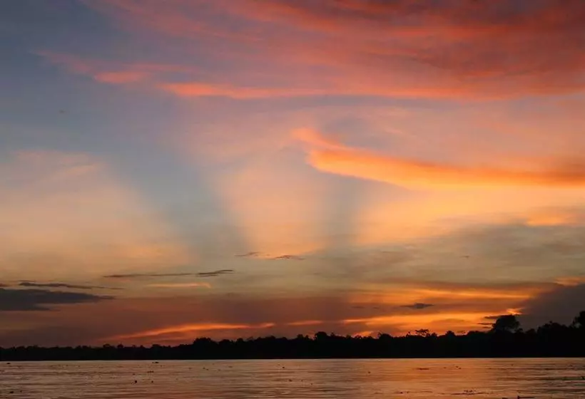 Hotelli Amazonas Sinchicuy Lodge