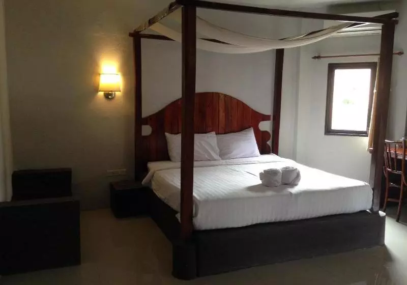 هتل Baan Pan Din Resort