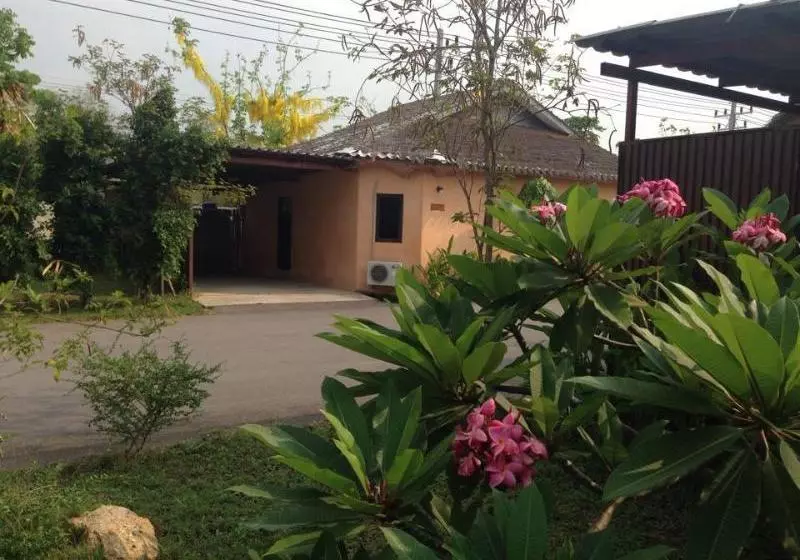 هتل Baan Pan Din Resort