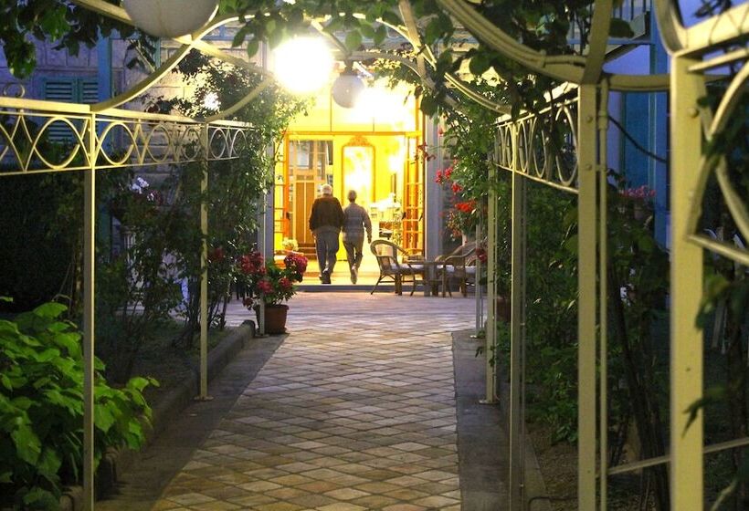 فندق Croce Di Savoia