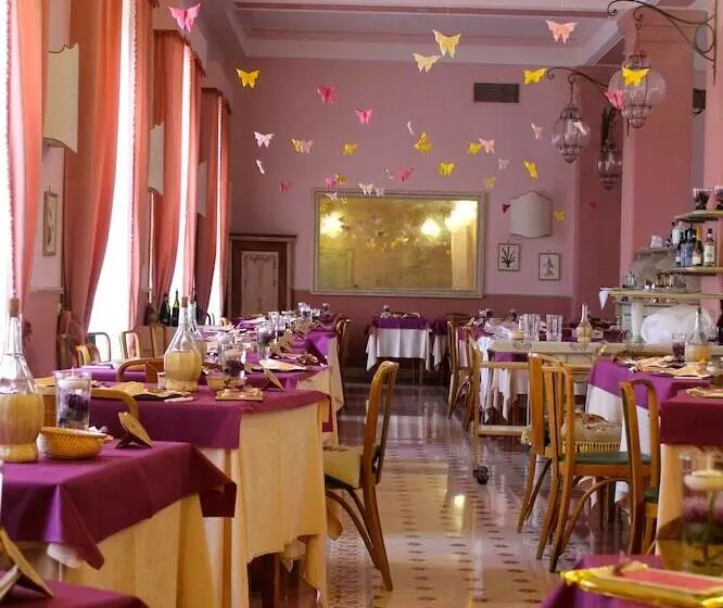 ホテル Croce Di Savoia