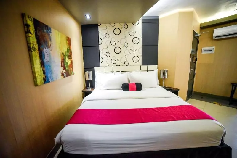 Hotel Eloisa Royal Suites