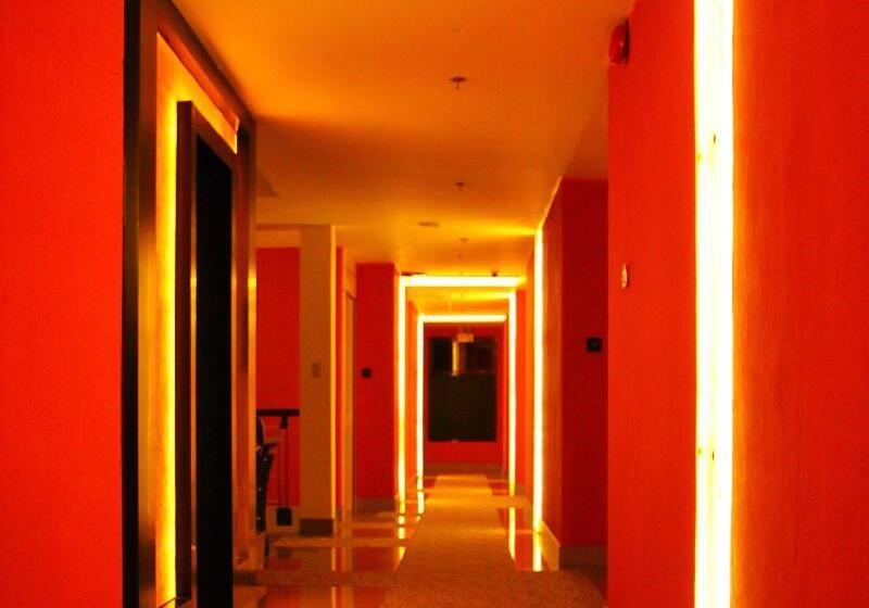 בית מלון כפרי Eloisa Royal Suites