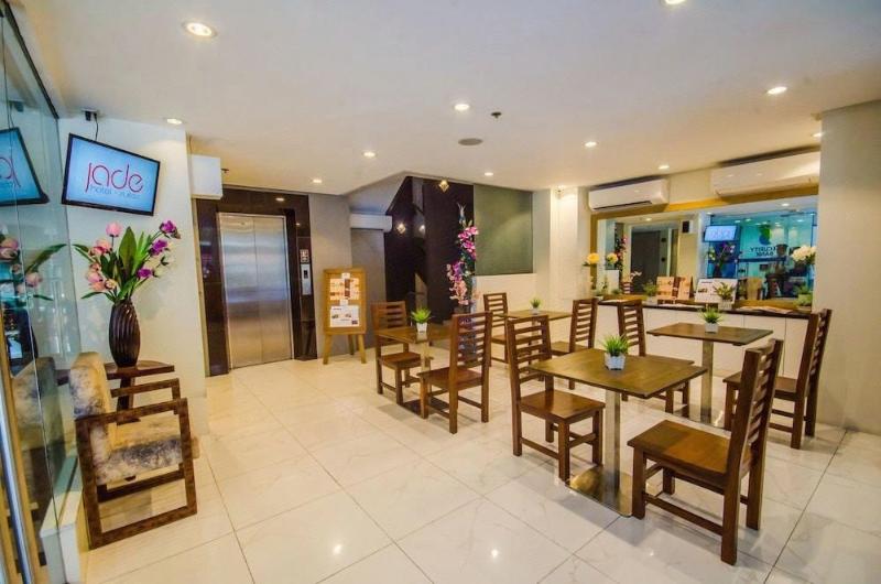 Jade Hotel And Suites