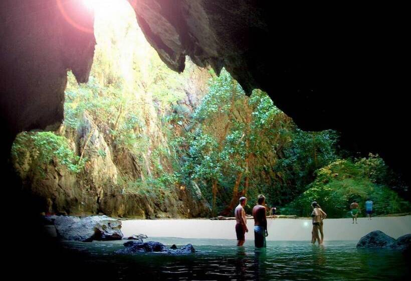 בית מלון כפרי Phutara Lanta Resort   Sha Extra Plus Koh Lanta