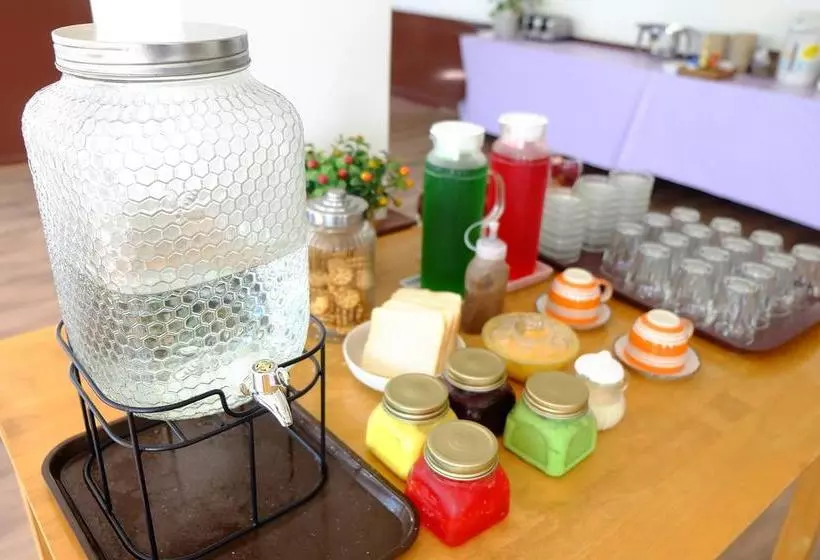 호텔 Studio Khon Kaen By Icheck Inn