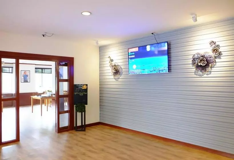 호텔 Studio Khon Kaen By Icheck Inn