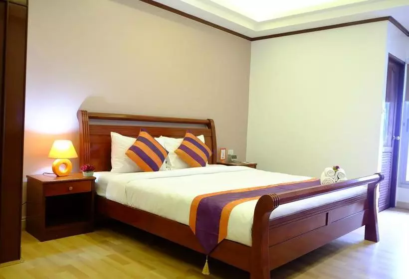 호텔 Studio Khon Kaen By Icheck Inn