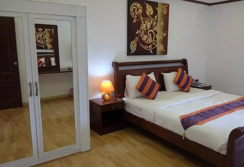 호텔 Studio Khon Kaen By Icheck Inn