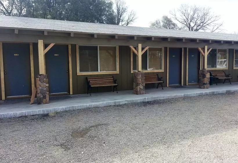 ホテル Yosemite Gold Country Lodge