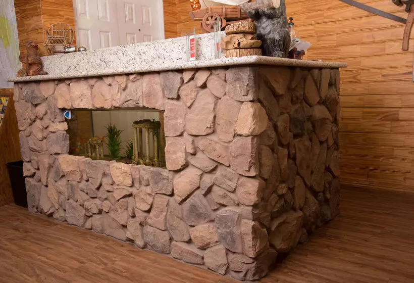 ホテル Yosemite Gold Country Lodge