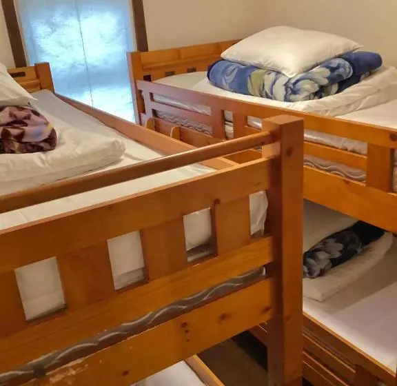 Пансион Iza Kamakura Guest House And Bar