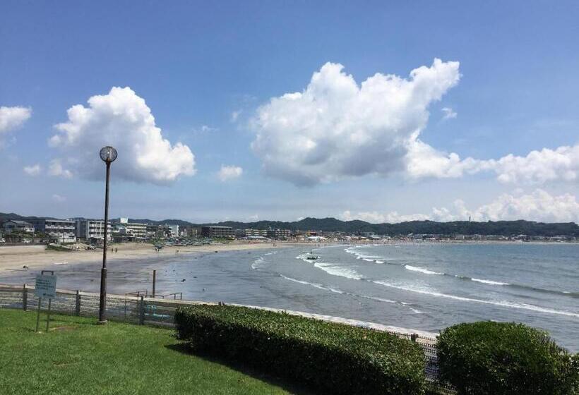 ペンション Iza Kamakura Guest House And Bar