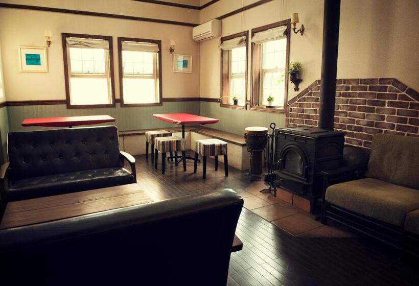 ペンション Iza Kamakura Guest House And Bar