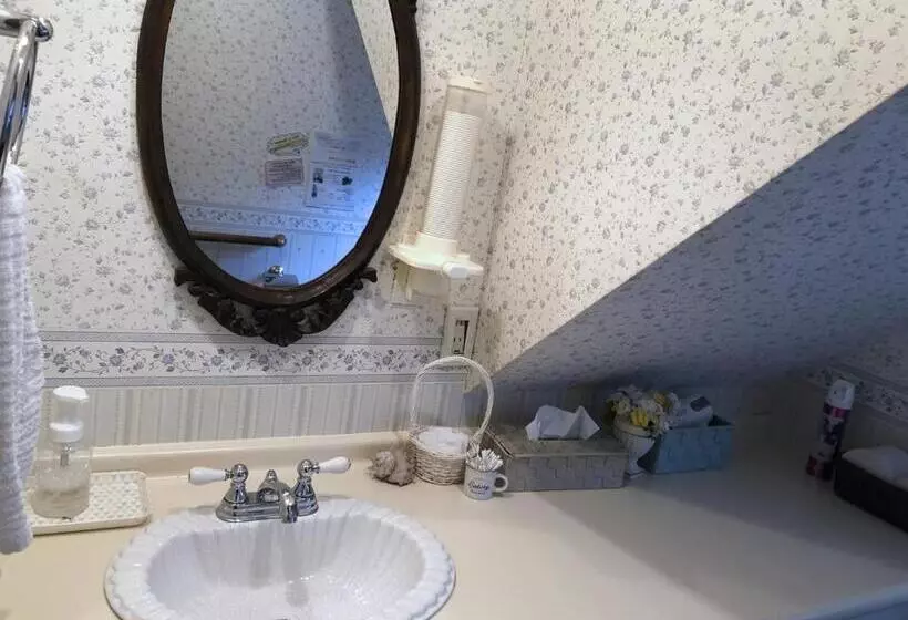 Пансион Iza Kamakura Guest House And Bar