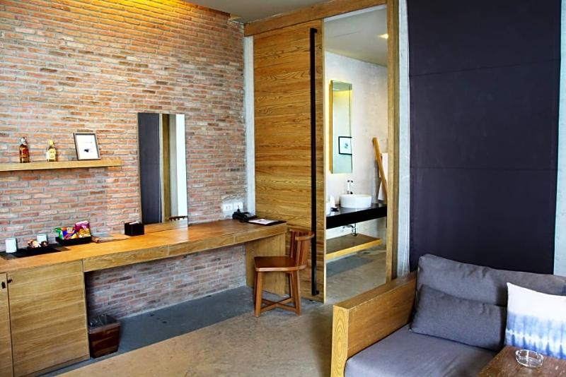 Sea Two Pool Villa Resort Pattaya