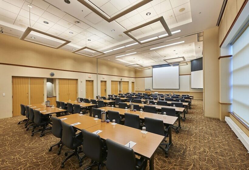 Sea Two Pool Villa Resort Pattaya