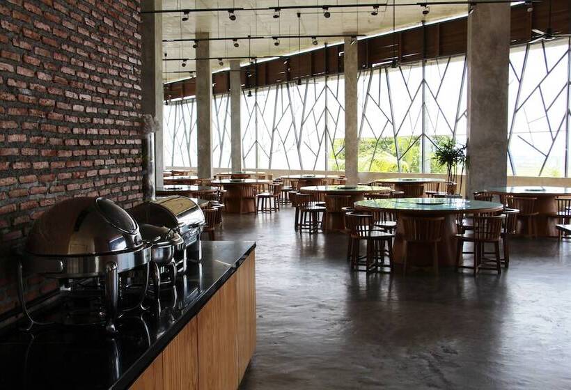 Sea Two Pool Villa Resort Pattaya