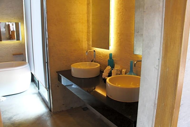 Sea Two Pool Villa Resort Pattaya