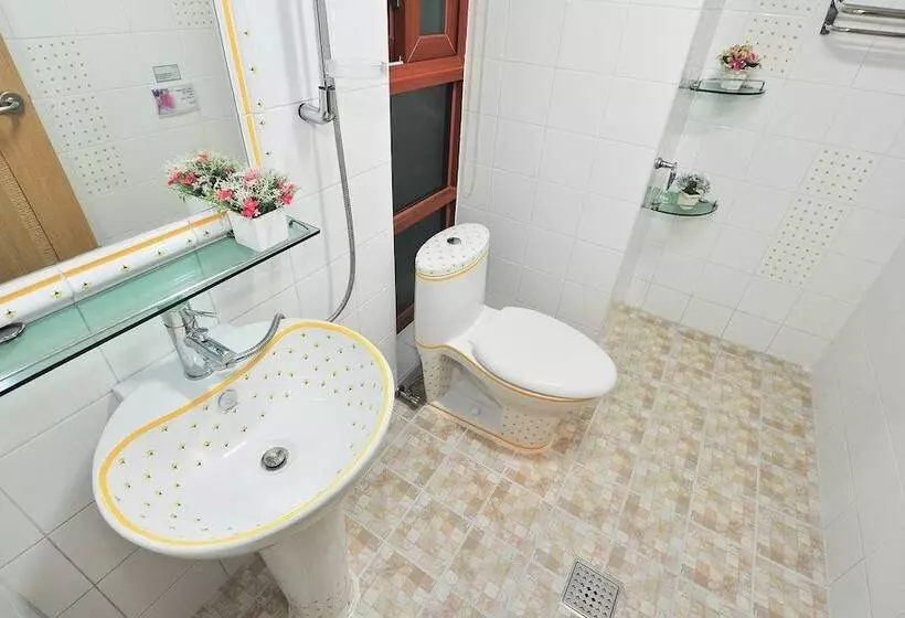 Sokcho Esher House Pension