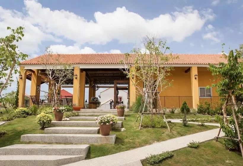 Zea Za Village