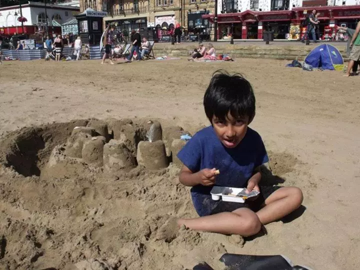 تختخواب و صبحانه Admiral Guest House