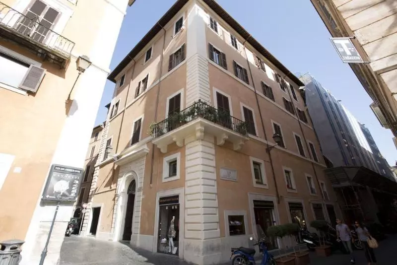 تختخواب و صبحانه Relais Leone