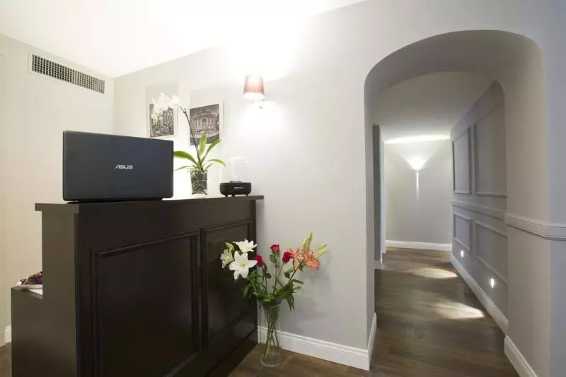 تختخواب و صبحانه Relais Leone