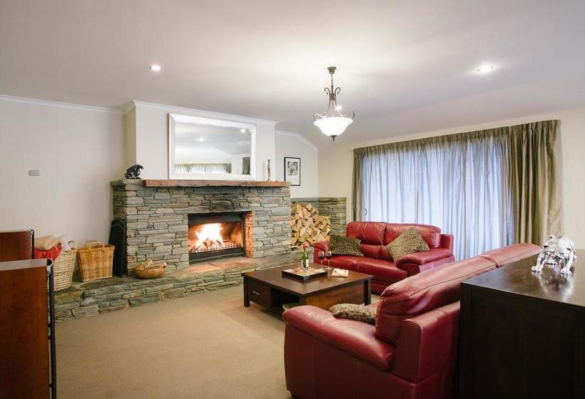 Bed and Breakfast Wanaka Alpine Lodge