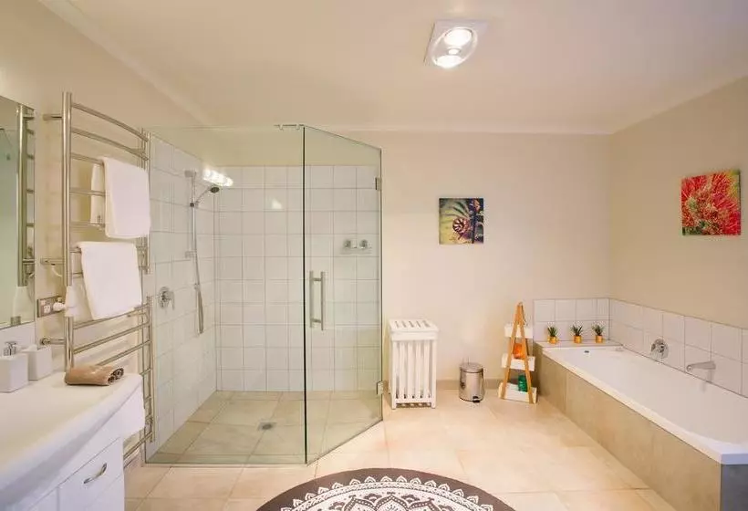 민박 Wanaka Alpine Lodge