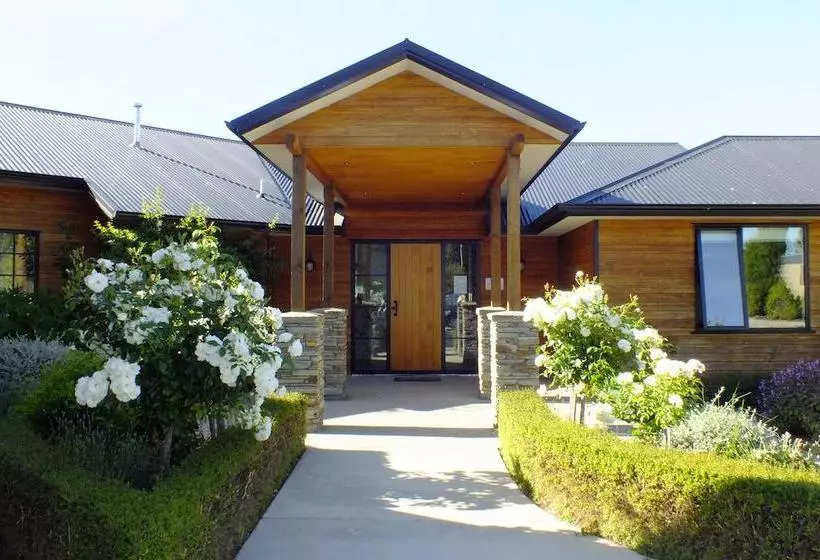 민박 Wanaka Alpine Lodge