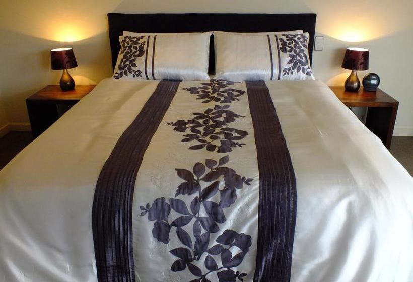 Bed and Breakfast Wanaka Alpine Lodge