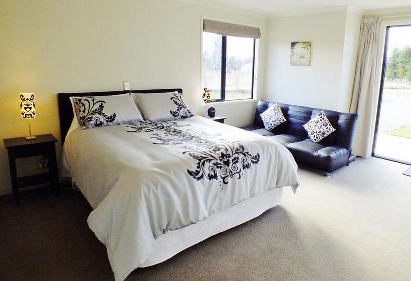 Bed and Breakfast Wanaka Alpine Lodge