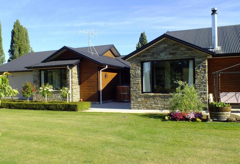 Bed and Breakfast Wanaka Alpine Lodge