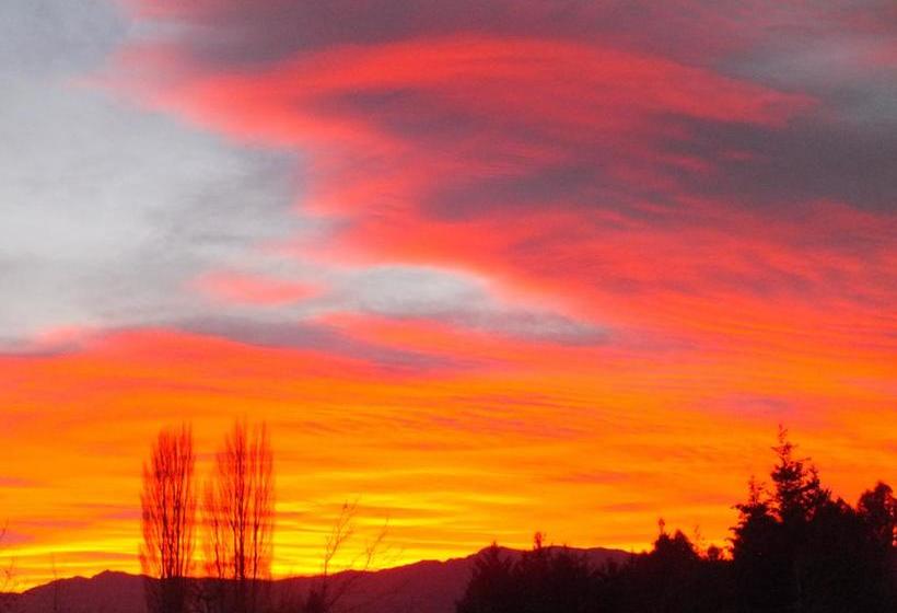 Bed and Breakfast Wanaka Alpine Lodge