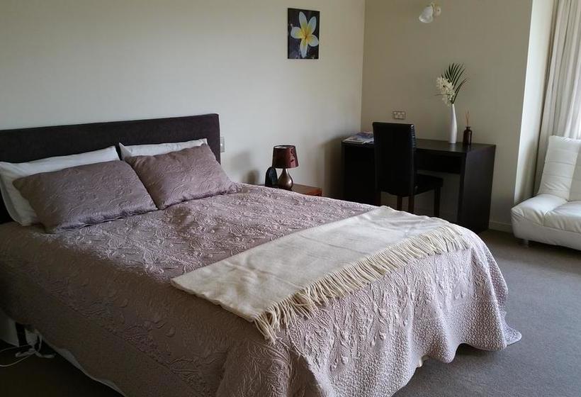 Bed and Breakfast Wanaka Alpine Lodge