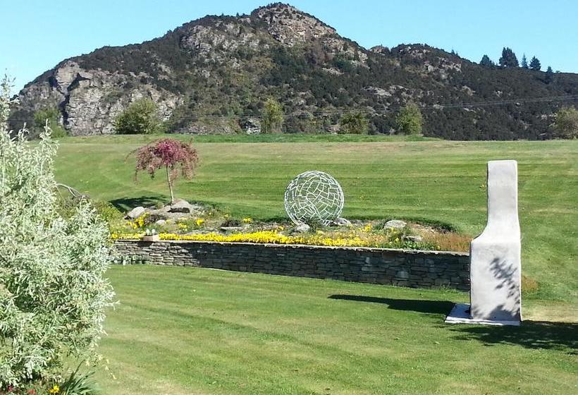 Bed and Breakfast Wanaka Alpine Lodge