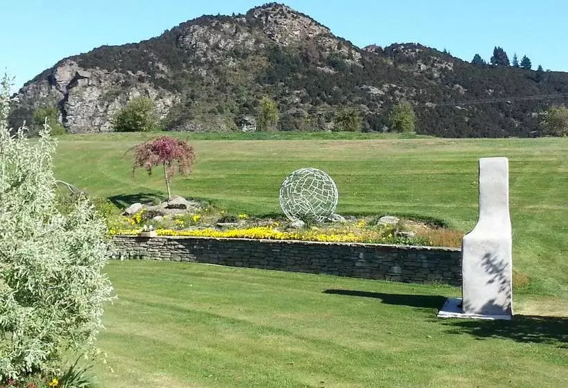 민박 Wanaka Alpine Lodge