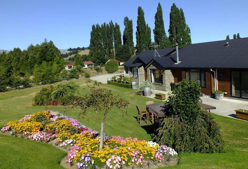 Bed and Breakfast Wanaka Alpine Lodge