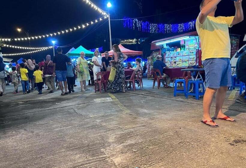 Dhania Cenang Beach Motel