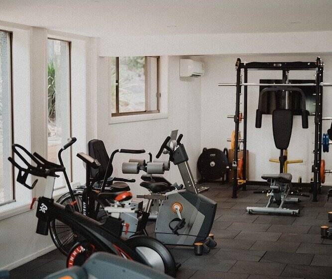 Отель The Lodge Jamberoo