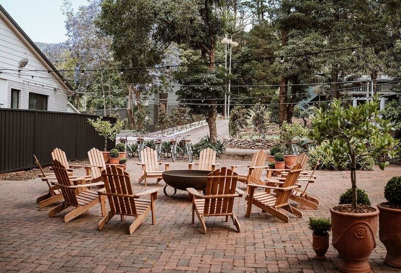 Отель The Lodge Jamberoo