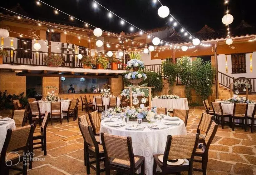 فندق Hicasua Y Centro De Convenciones