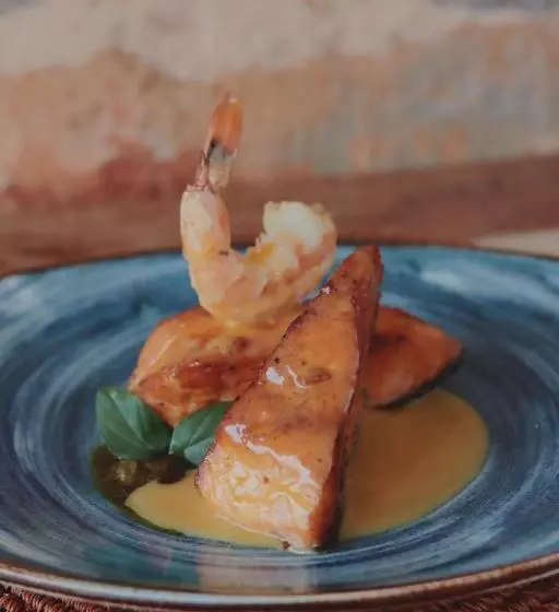 فندق Hicasua Y Centro De Convenciones