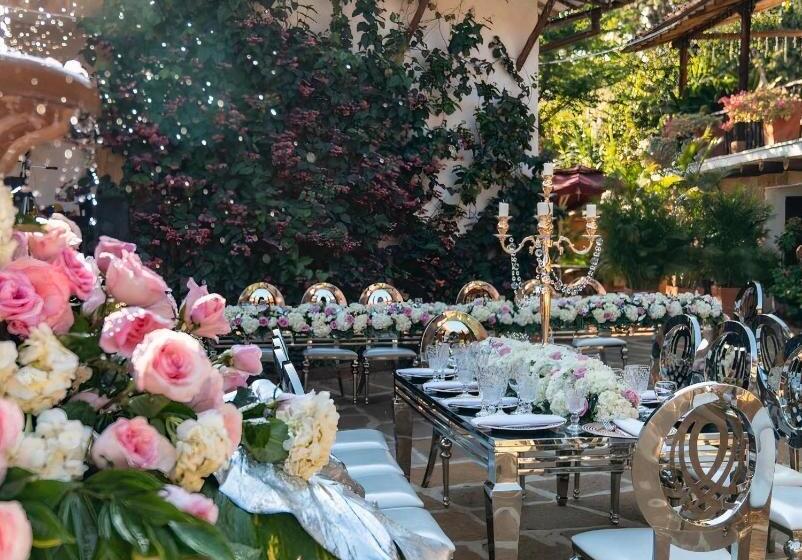 هتل Hicasua Y Centro De Convenciones