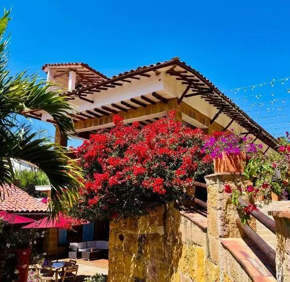 فندق Hicasua Y Centro De Convenciones